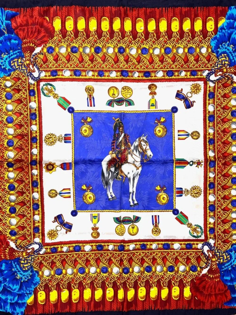 Les Carres du Louvre Paris  Silk Scarf 34"  French Louvre sit on horse ( 31) - Picture 10 of 11